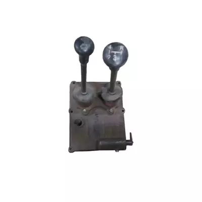 Крышка КПП с рычагами в сборе Jinma 404